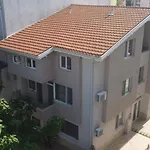 Apartment Pretty House Sarafovo *