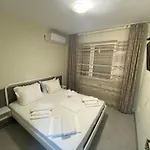 Pretty House Sarafovo 布尔加斯